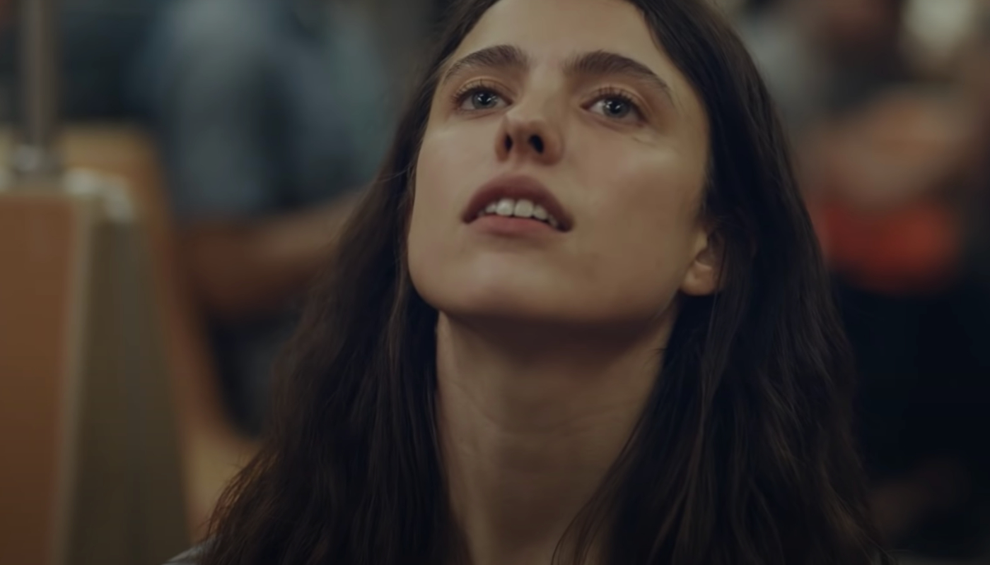 Best Actress – Margaret Qualley – “Wake Up” (USA)